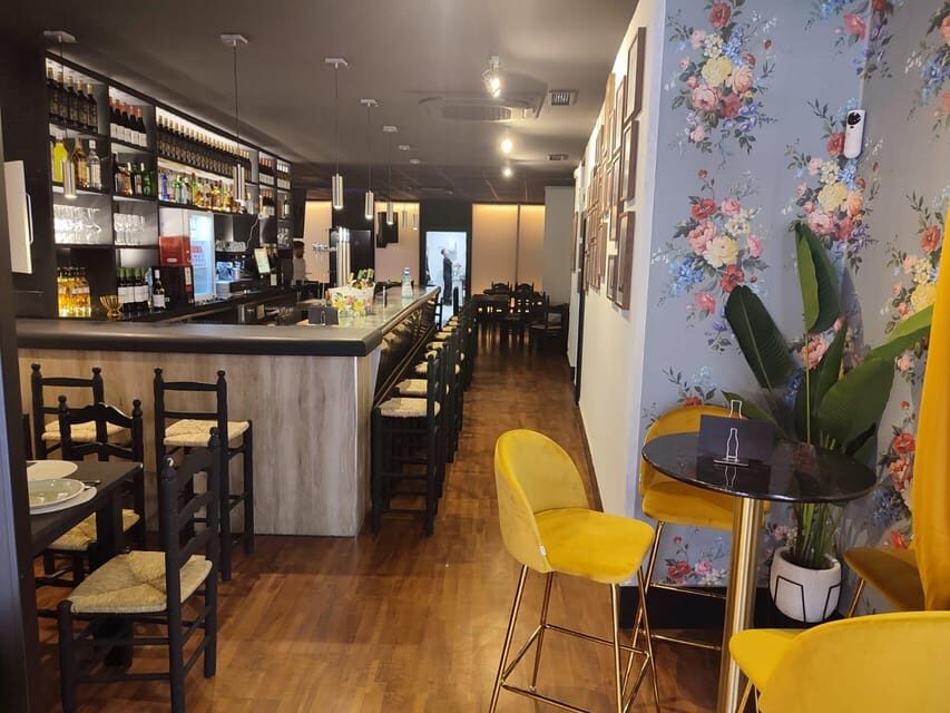 Live flamenco + tasting - Setting Expectations: What’s Included and How It Works