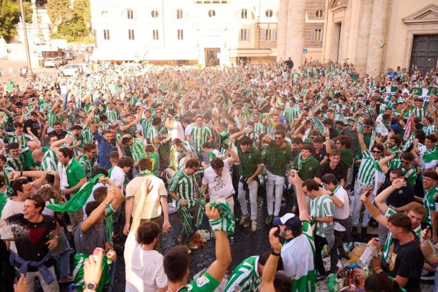 Live Real Betis football matches & atmosphere with local fan - Who Should Consider This Tour?