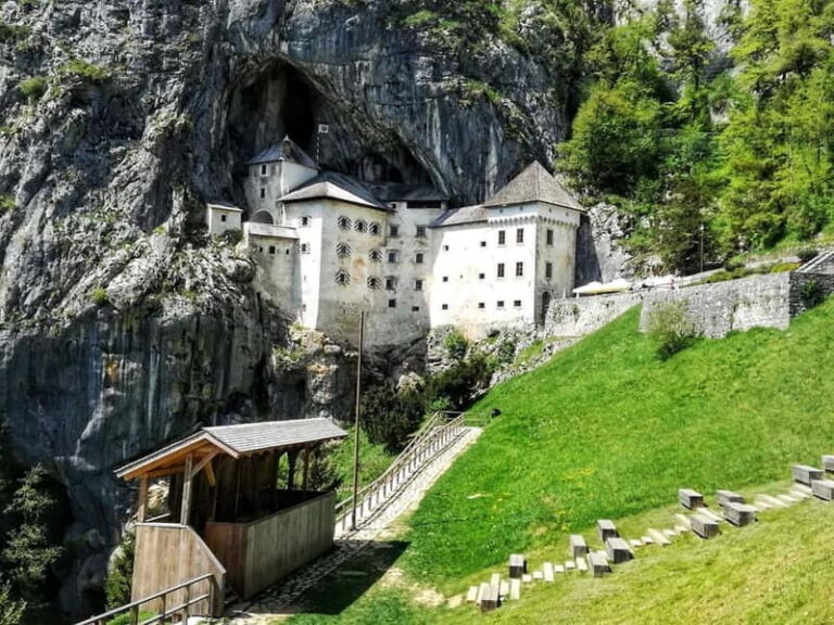 Ljubljana: Postojna Cave and Predjama Castle Tour - Practical Considerations and Tips