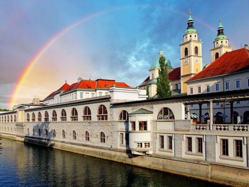 Ljubljana: Private 2h Sightseeing Walking Tour - Detailed Breakdown of the Itinerary