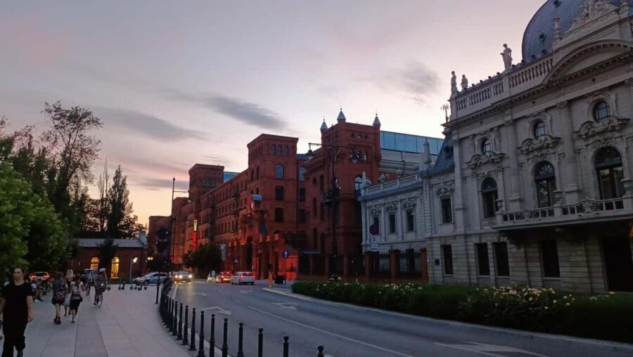 Lodz: Standard Walking Tour  2 Hours of Urban Stories - The Vibrant Heart of Piotrkowska Street