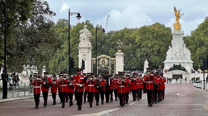 London: Changing of the Guard Group Walking Tour - What Makes This Tour Stand Out?