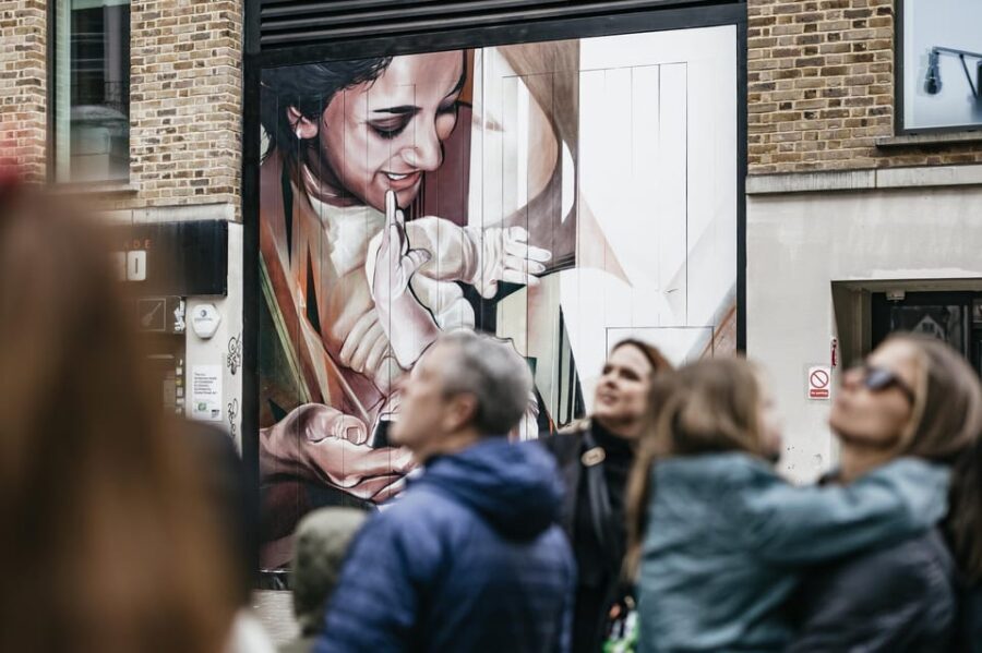 London: East End Street Art Tour and Spray Painting Workshop - The Experience in Detail