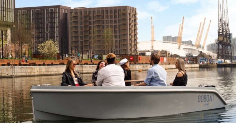 London: GoBoat Rental in Canary Wharf with London Docklands - Analyzing the Value: Is It Worth the Price?