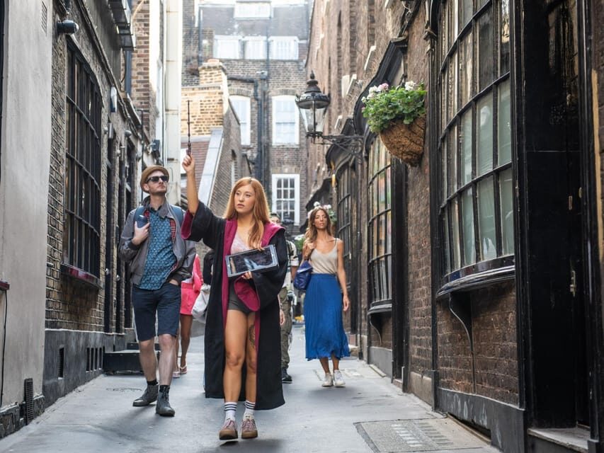 London: Harry Potter Tour & The London Dungeons Tour - The Dark Side: London Dungeons