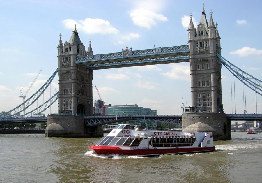 London: Harry Potter Walking Tour and River Thames Cruise - Exploring the Tour Itinerary