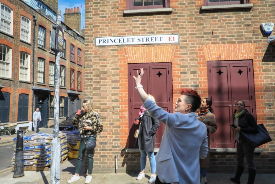 London: Historic Spitalfields Walk - A Detailed Look at the Experience