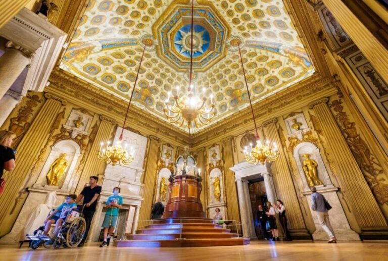 London: Kensington Palace Tour, Guard Change & Afternoon Tea - The Real Value of This Tour