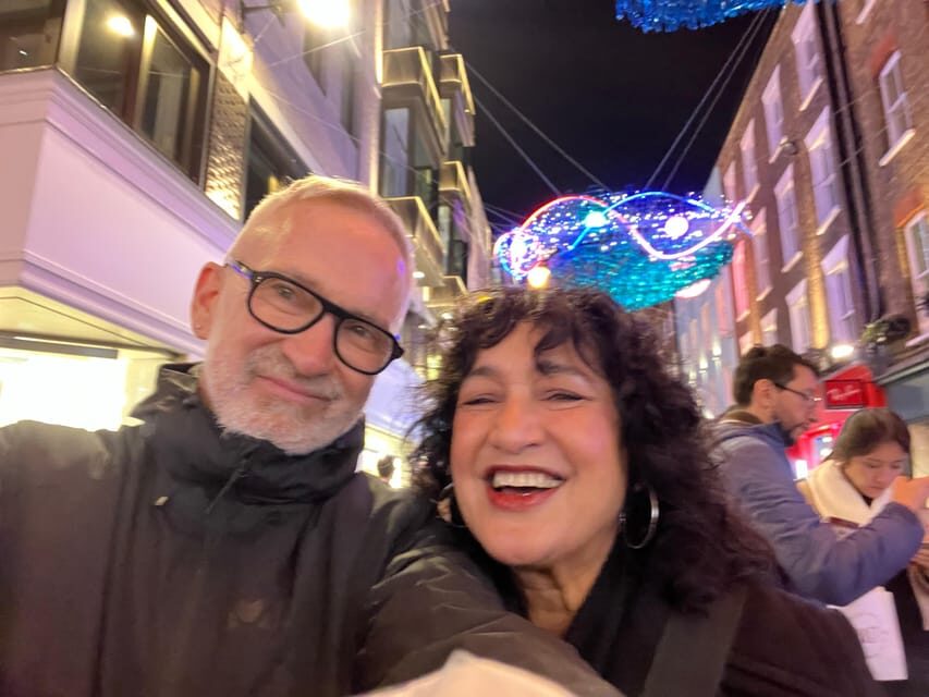 London: Private Festive lights walking tour with a local - The Value of a Private Guided Tour