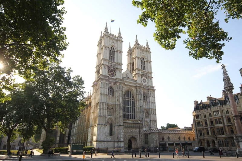 London: Private Full Day Tour with Driver Guide - Why Choose a Private Guided Tour?