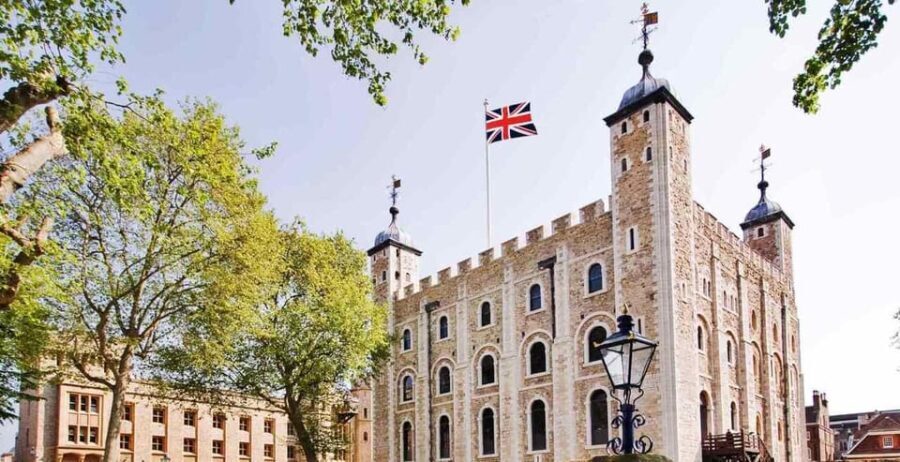 London: Private Taxi 50+ Sights Tour & Tower of London - Who is This Tour Perfect For?