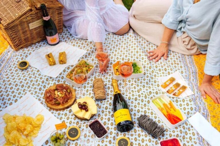 London: Royal Palaces and Picnics Experience - Who Should Consider This Tour?