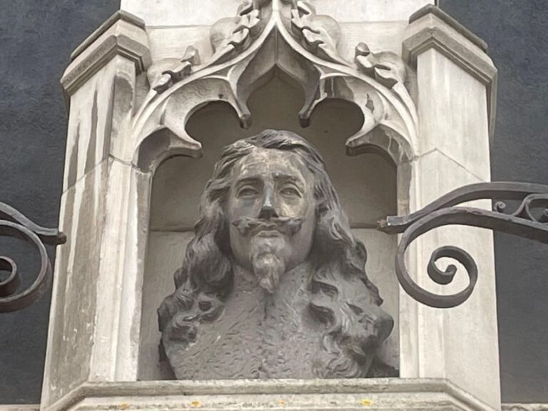 London; Royalty and Democracy - Exploring the Itinerary