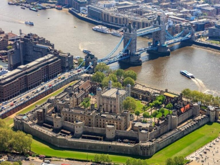London: South Bank Walking Tour & Enter The Tower of London - Why This Tour Works Well