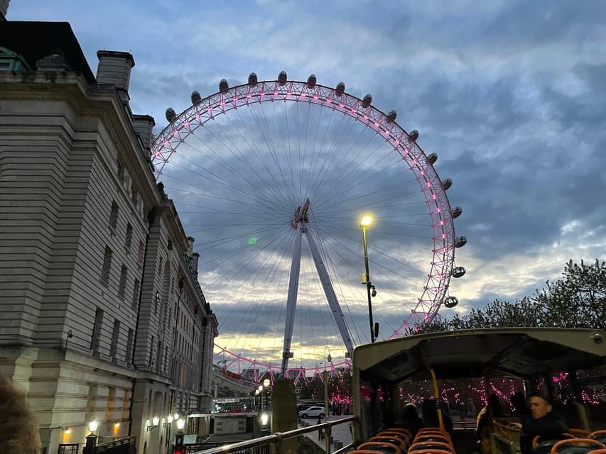 London: Taylor Swift Singalong Bus Tour - Who Should Consider This Tour?