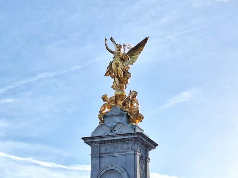 London Walking Tour: Buckingham Palace to Big Ben in 2 hours - Practical Details and What You Get