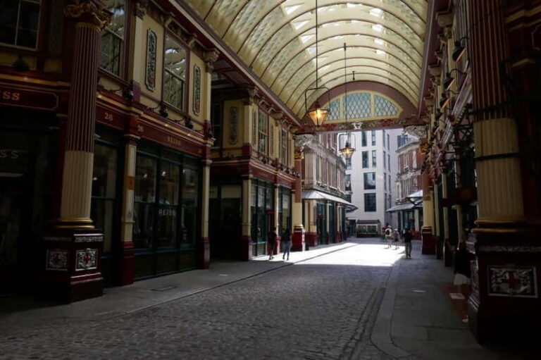 London: Walking Tour of the Secret Square Mile - What’s Included and What’s Not