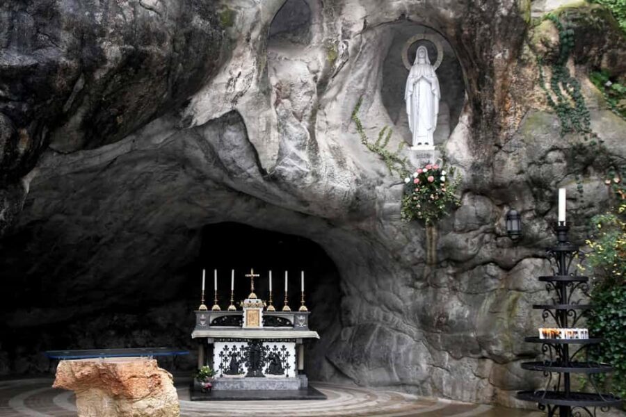Lourdes: Full Day Private Walking Tour with Local Guide - Who Will Get the Most Out of This Tour?