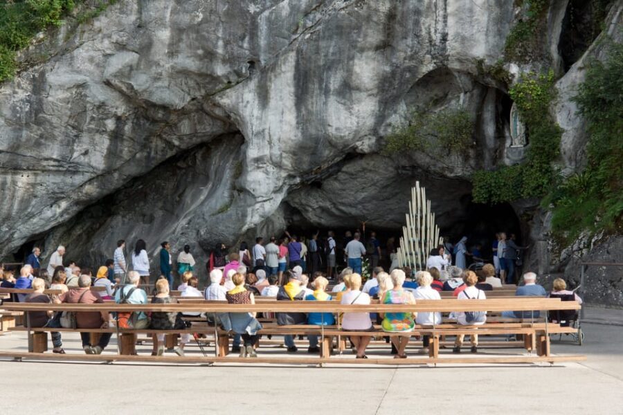 Lourdes: Private Guided Tour in the Sanctuary - The Overall Experience: Balancing Value and Depth