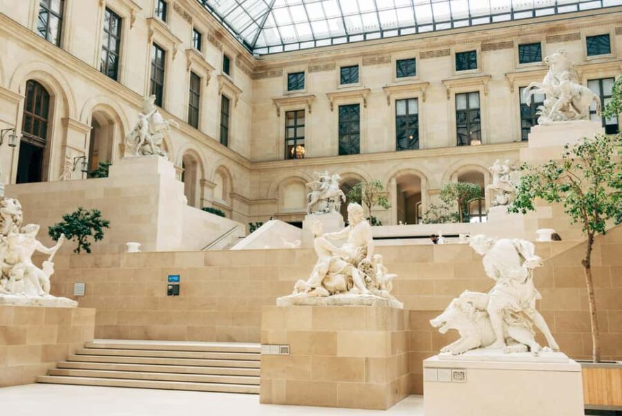 Louvre Museum Entry Ticket & Audio Guide - Who Should Consider This Tour?
