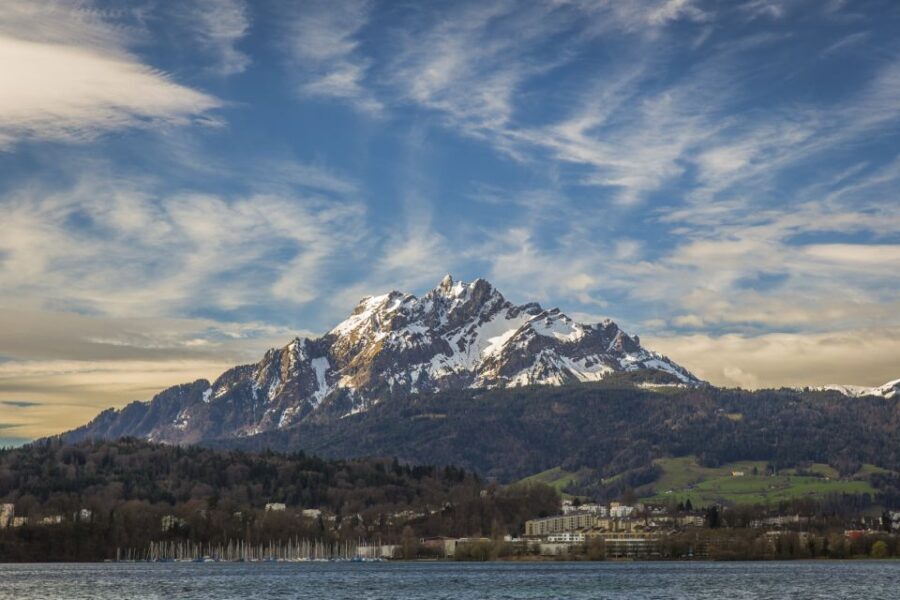 Lucerne: Walking and Boat Tour with Cheese & Wine Tasting - Exploring the Itinerary in Detail