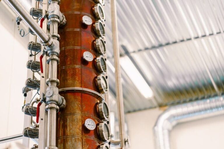 Lyngen: Arctic Distillery Guided Whisky Tour - The Journey Through Arctic Whisky