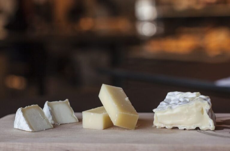 Lyon: Old Town Food Tour with 6 French Food Tastings & Wine - What Makes This Tour a Great Choice?