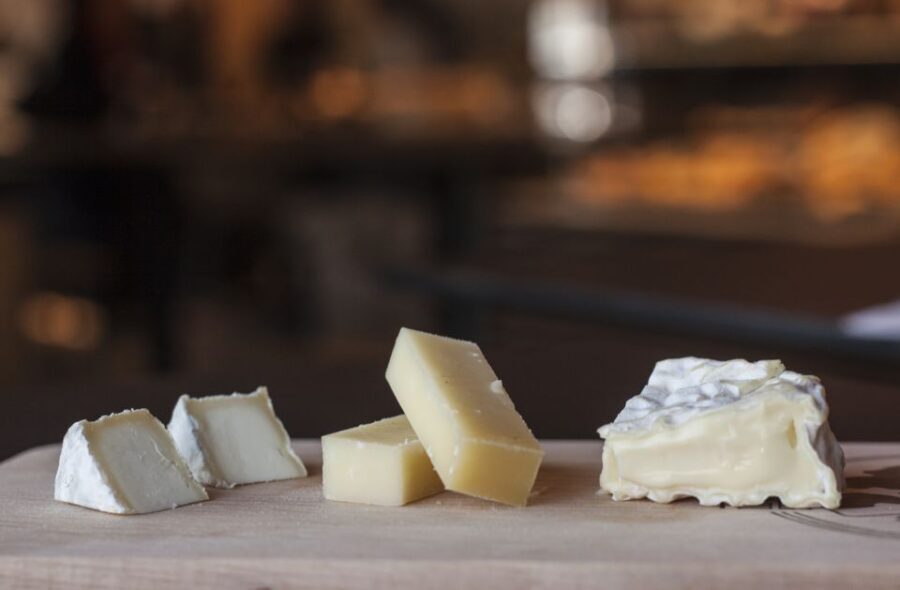 Lyon: Old Town Food Tour with 6 French Food Tastings & Wine - What Makes This Tour a Great Choice?