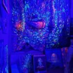 Lyon: Tarot Reading and Neon Painting Workshop - The Setting and Atmosphere