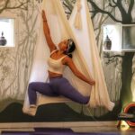 Madrid: Aerial Yoga experience - The Experience: A Playful and Strengthening Journey