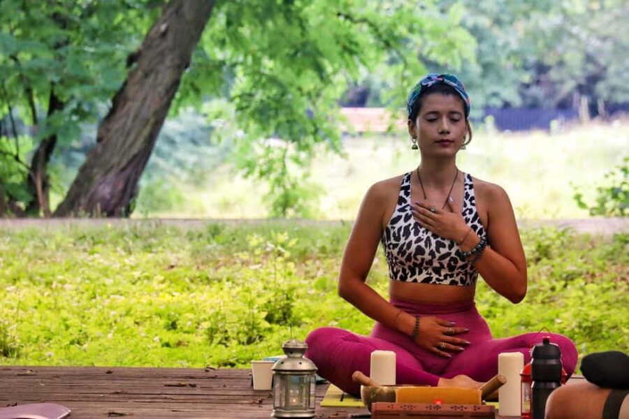 Madrid: Awaken Body and Soul with Yoga in Retiro Park - The Setting and Atmosphere
