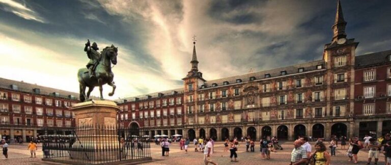 Madrid Old City Guided Walking Tour Semi-Private 12ppl Max - The Practicalities: What to Expect