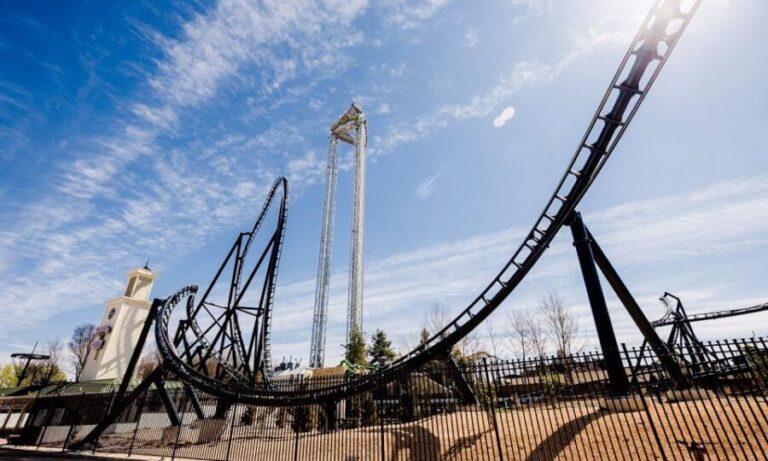 Madrid: Parque Warner Ticket and Roundtrip Transportation - Exploring the Day at Parque Warner