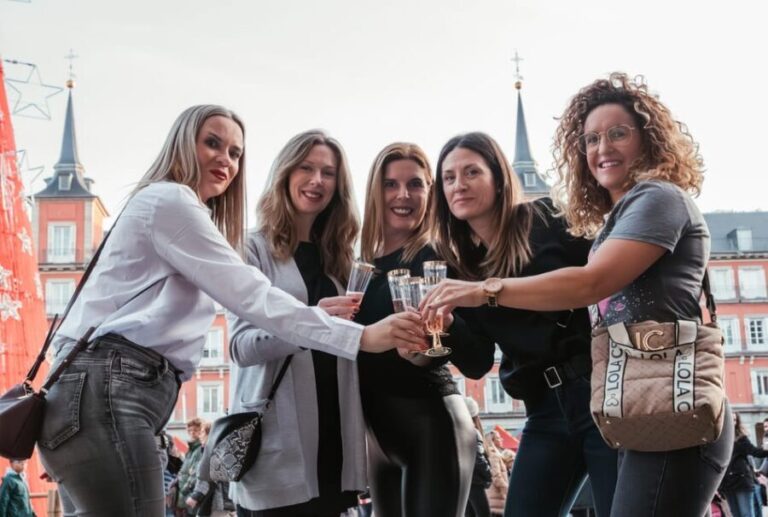 Madrid: Photoshoot in Plaza Mayor - The Photos and Delivery