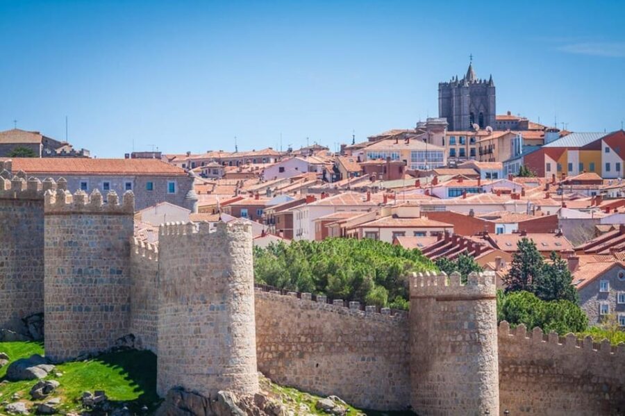 Madrid: Private Half-Day Trip to Ávila with Local Guide - What to Expect on the Day