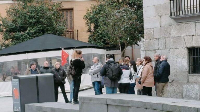 Madrid: Private Walking tour 2,5 hours or 5 hours - Overview of the Tour Experience