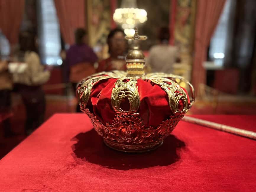 Madrid: Royal Palace Guided Shared Group Tour - The Itinerary: What Will You Experience?