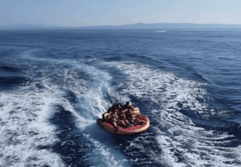 Makarska: Water sports , Water Tubing - MPL Nautika - Safety and Practical Details