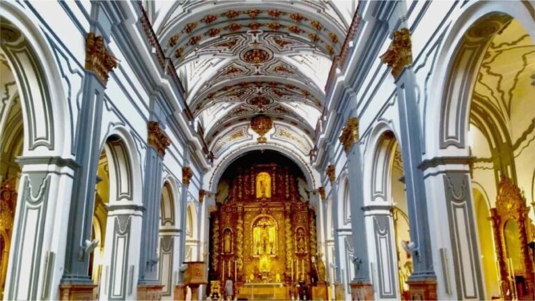 Malaga: Historic Center Tour with an Art History Expert - What Makes This Tour Stand Out?