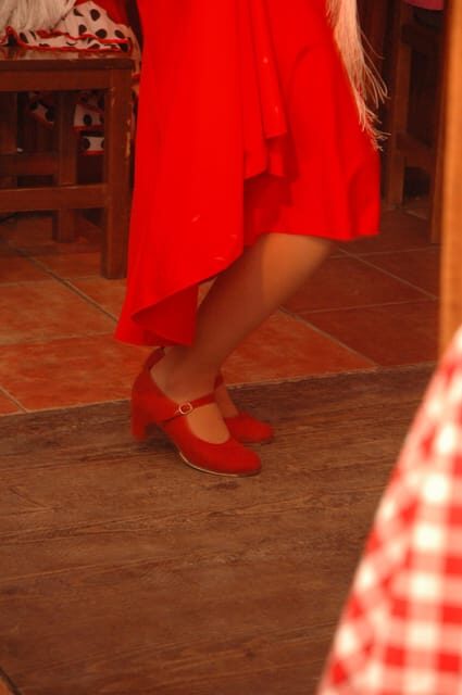 Málaga: Learn to dance flamenco rumba in 45 minutes - What You Can Expect During the Class