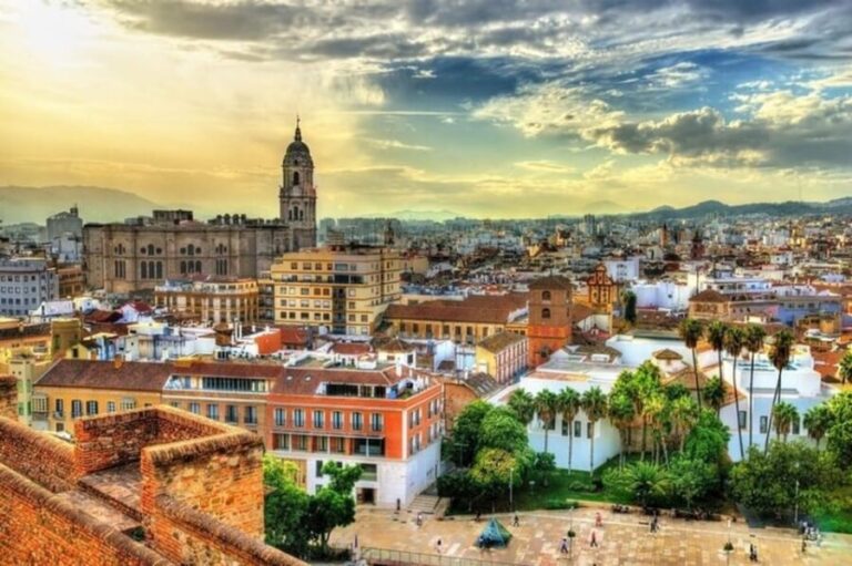 Malaga: Walking Tour of Must-See Attractions - A Walk Through Malaga’s Rich Heritage