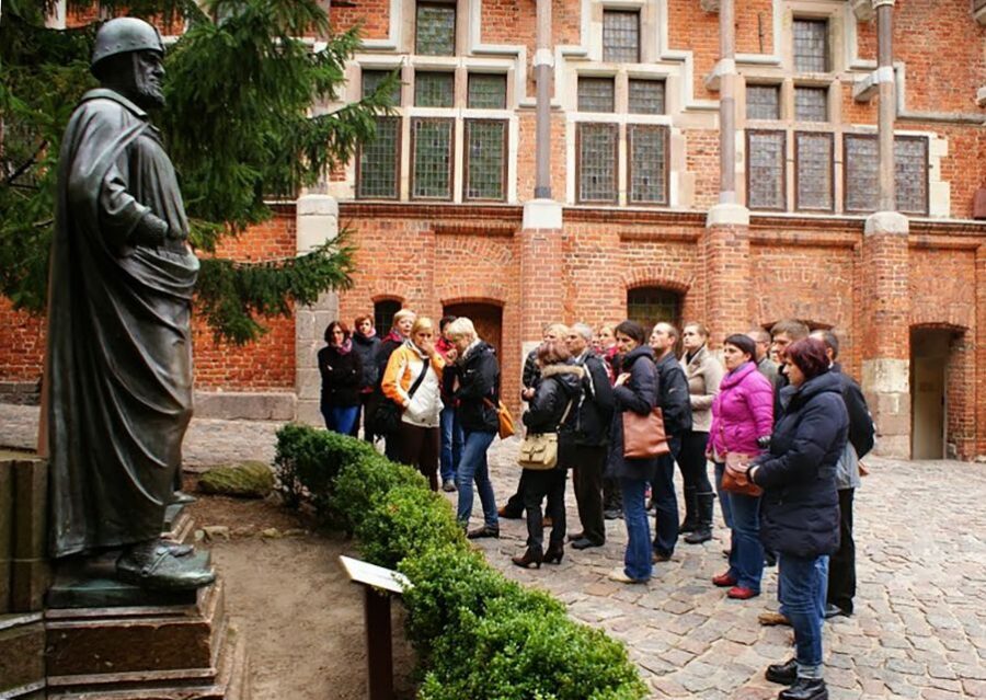 Malbork Castle Half Day Private Tour - Who Should Consider This Tour?