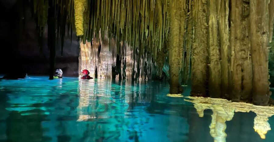 Mallorca: Aquatic Cave Exploration Guided Tour - Exploring the Itinerary: What to Expect at Each Stop