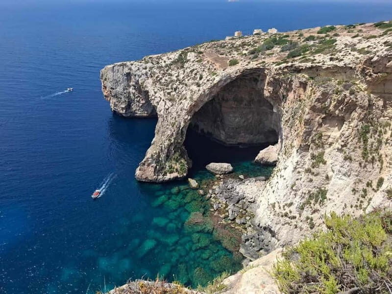 Malta: 5 hr Vintage Bus Tour - Mdina & Blue Grotto inc. food - What Makes This Tour Stand Out
