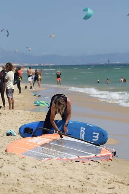 Marbella: 5-Day Windsurfing Course with Equipment - Who Should Consider This Windsurf Course?