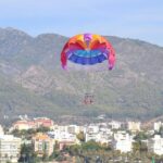 Marbella from the heights: Parasailing - Who Should Consider this Experience?