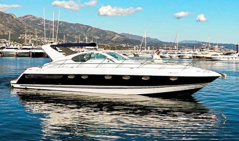 Marbella: shared cruise 2-4 hours on luxury yacht Targa 37 or Targa 48 - The Value of the Experience
