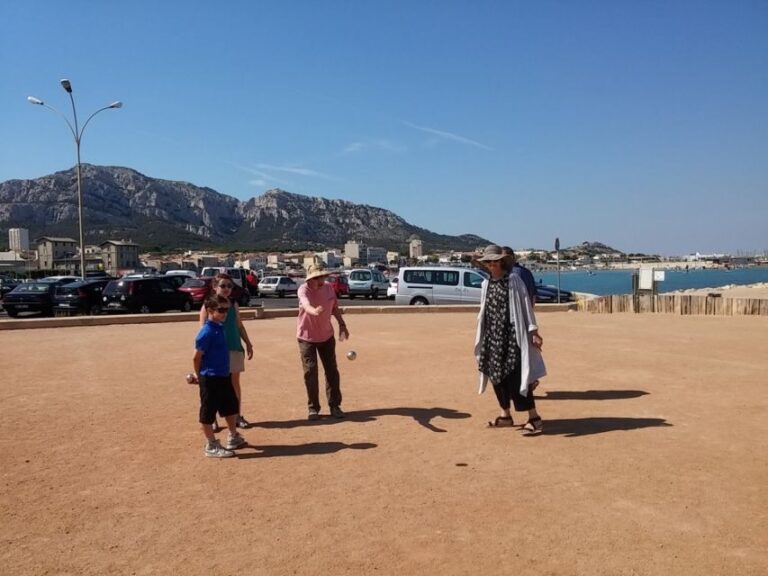 Marseille: Private City Center Walking Tour with Cruise - Key Points