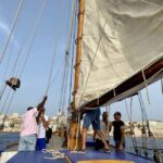 Marseille: Sailing cruise in the calanques, lunch and wine - FAQ