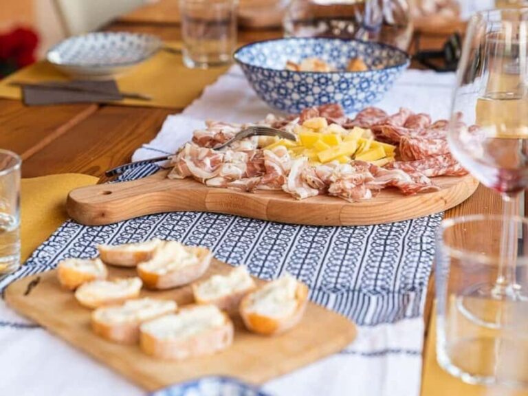 Mazzurega: Winery Tour with Tasting and Food Pairing - The Tasting Experience and Food Pairing